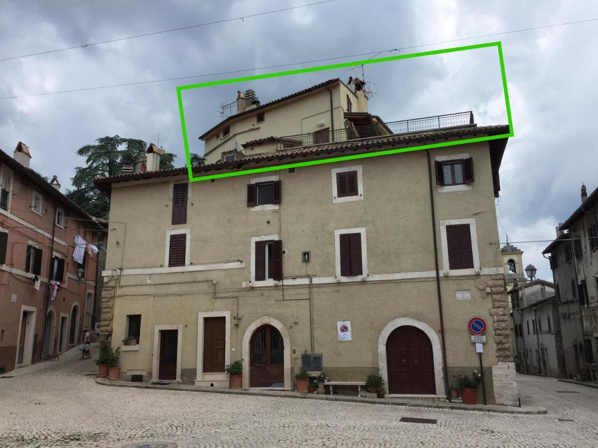 Casa Vacanza La Piazza Orvinio Eksteriør bilde