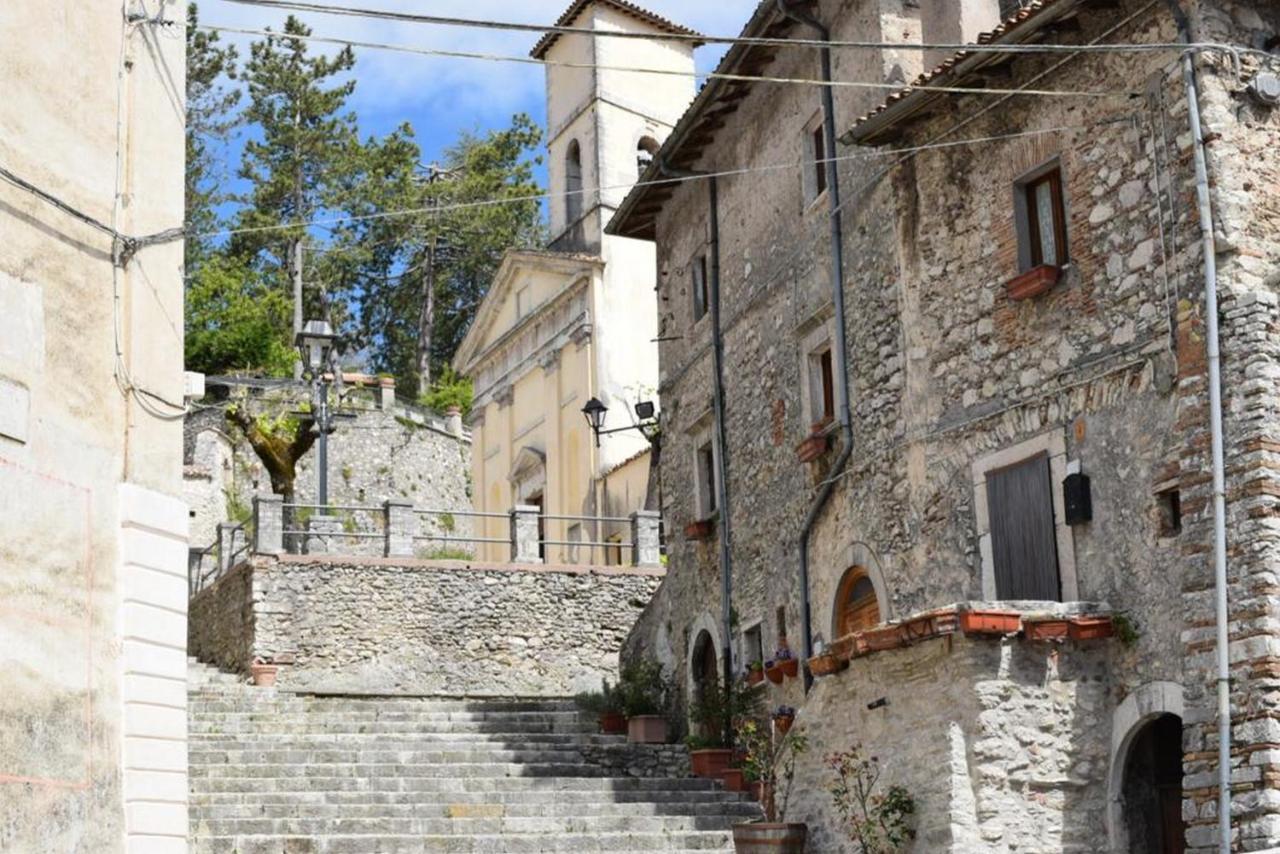 Casa Vacanza La Piazza Orvinio Eksteriør bilde